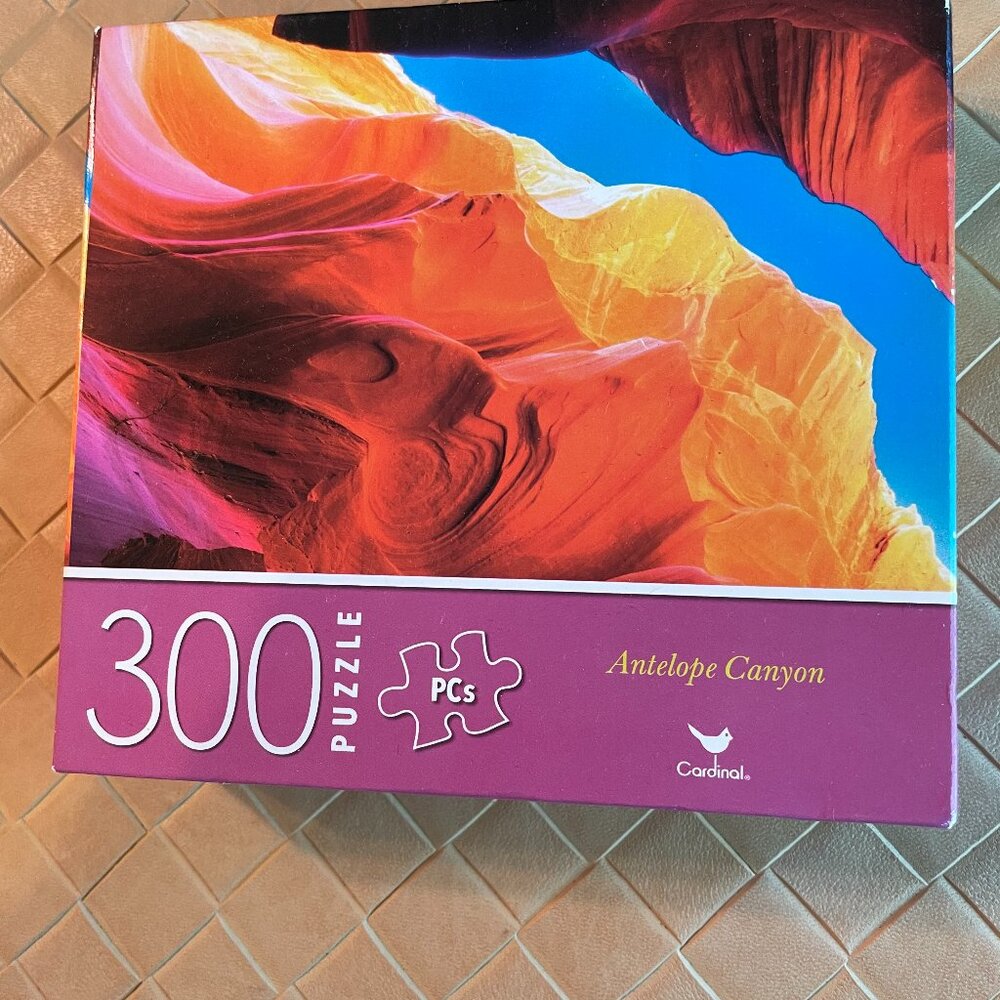 300 Piece Jigsaw Puzzle Antelope Canyon Cardinal New